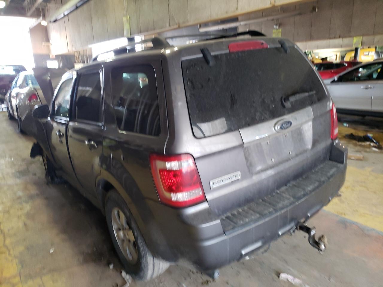 Photo 3 from auction – 2009 FORD ESCAPE LIM with VIN 1FMCU04G49KC31411