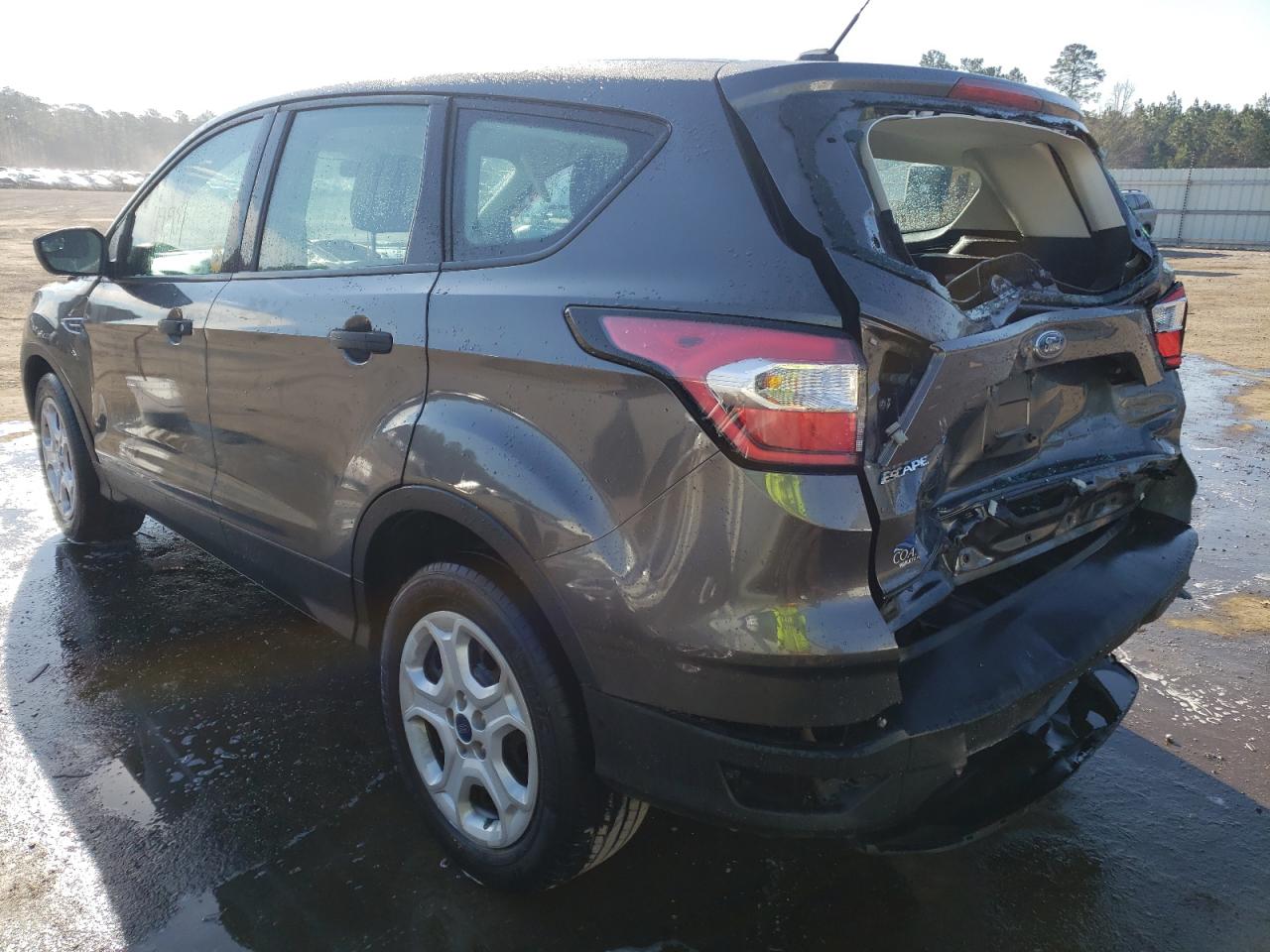Photo 3 from auction – 2017 FORD ESCAPE S with VIN 1FMCU0F73HUD57338