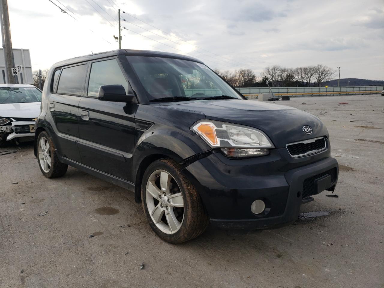 KIA SOUL + 2010 with VIN KNDJT2A21A7053967 - Photo from auction