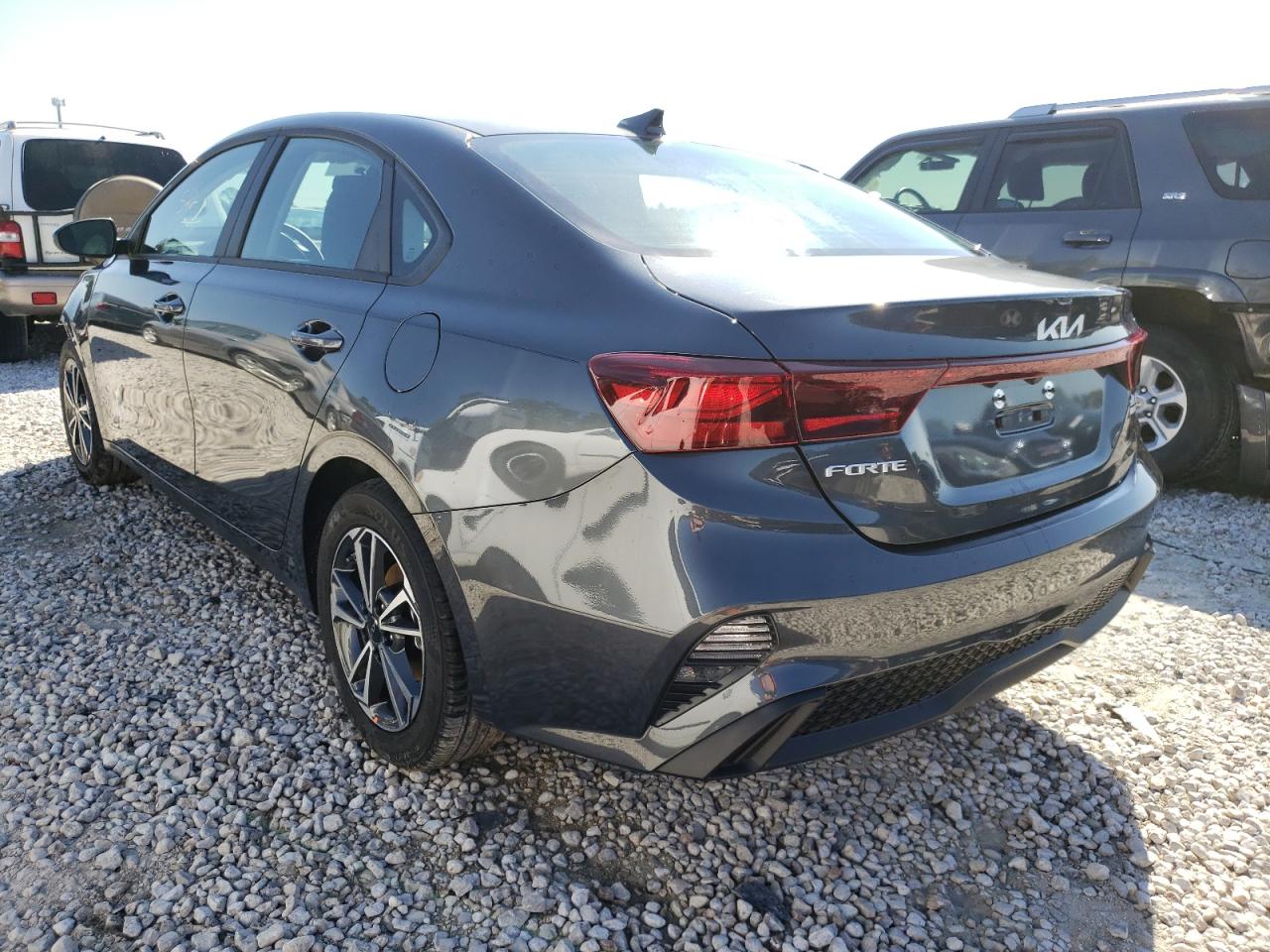 Photo 3 from auction – 2022 KIA FORTE FE with VIN 3KPF24AD2NE440930