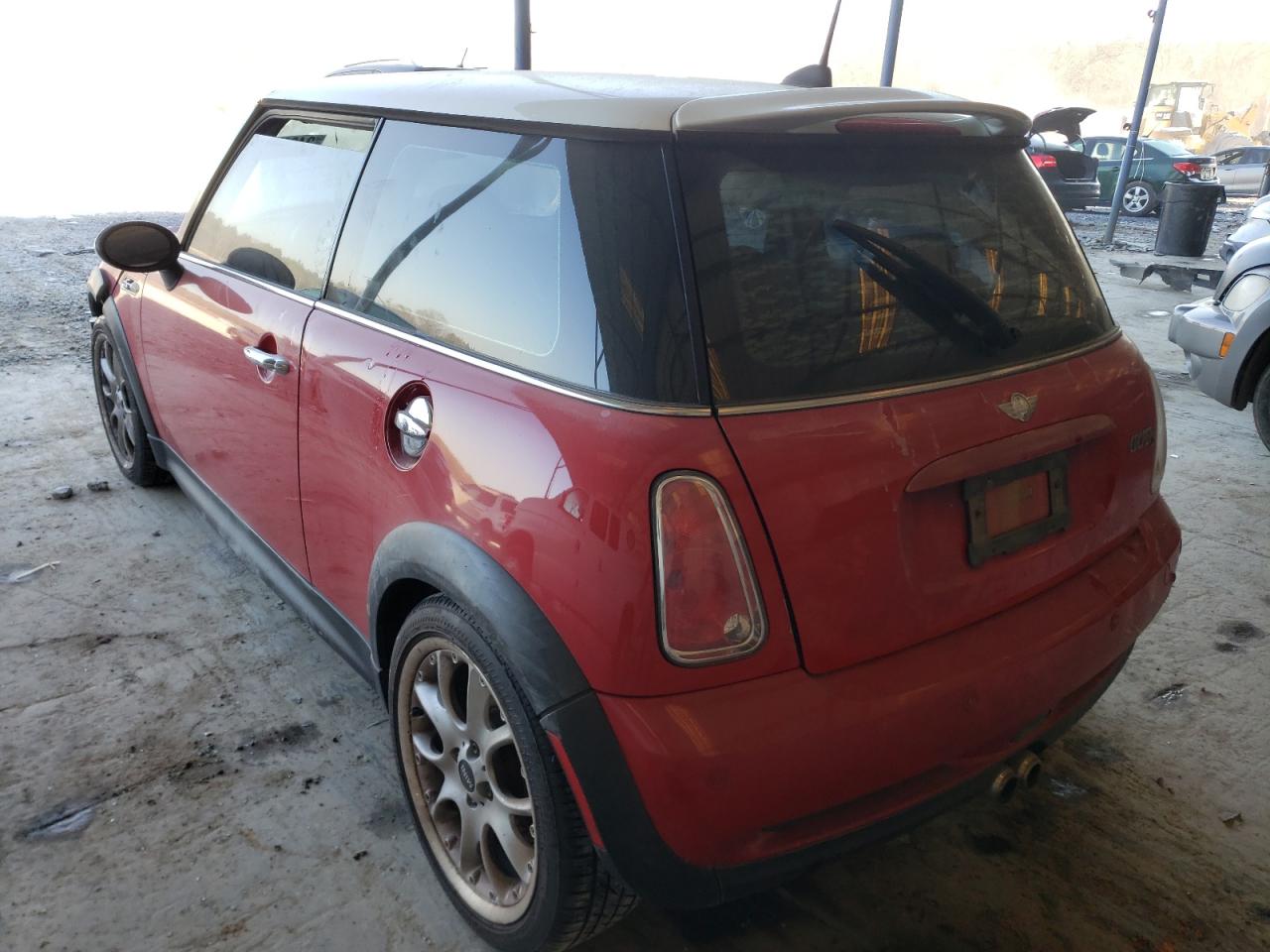 Photo 3 from auction – 2006 MINI COOPER S with VIN WMWRE33506TL21106