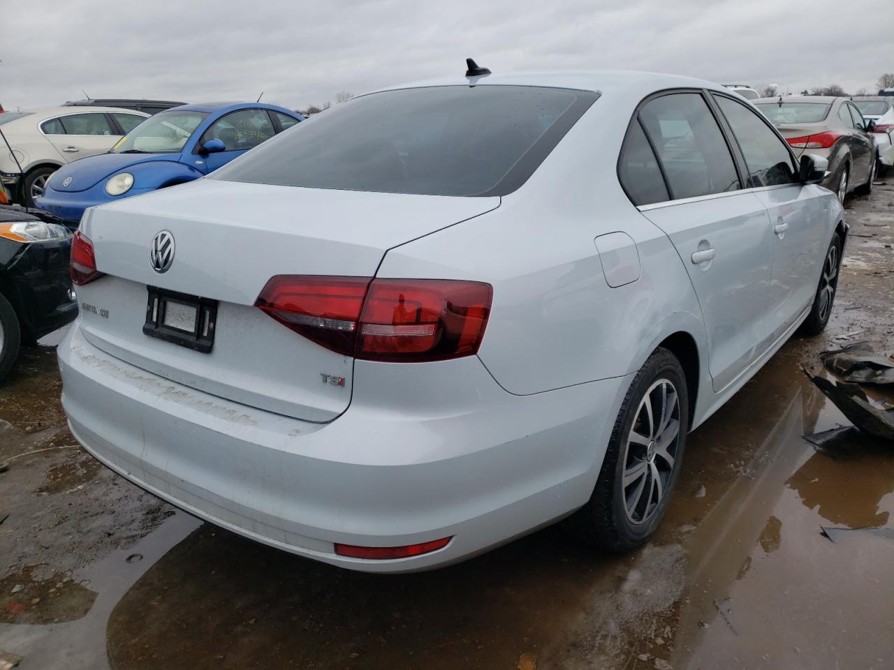 Photo 4 from auction – 2017 VOLKSWAGEN JETTA SE with VIN 3VWDB7AJ7HM362800