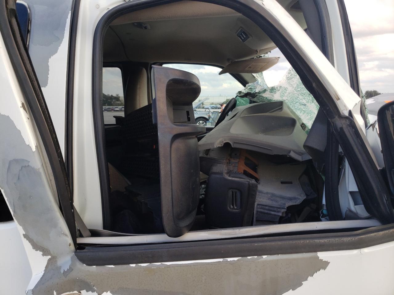Photo 5 from auction – 2010 CHEVROLET EXPRESS G1 with VIN 1GNUGBD41A1169842