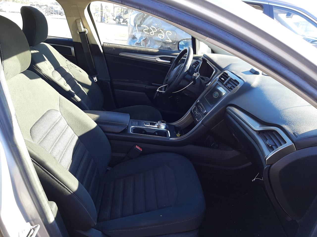 Photo 5 from auction – 2017 FORD FUSION SE with VIN 3FA6P0LU9HR142000