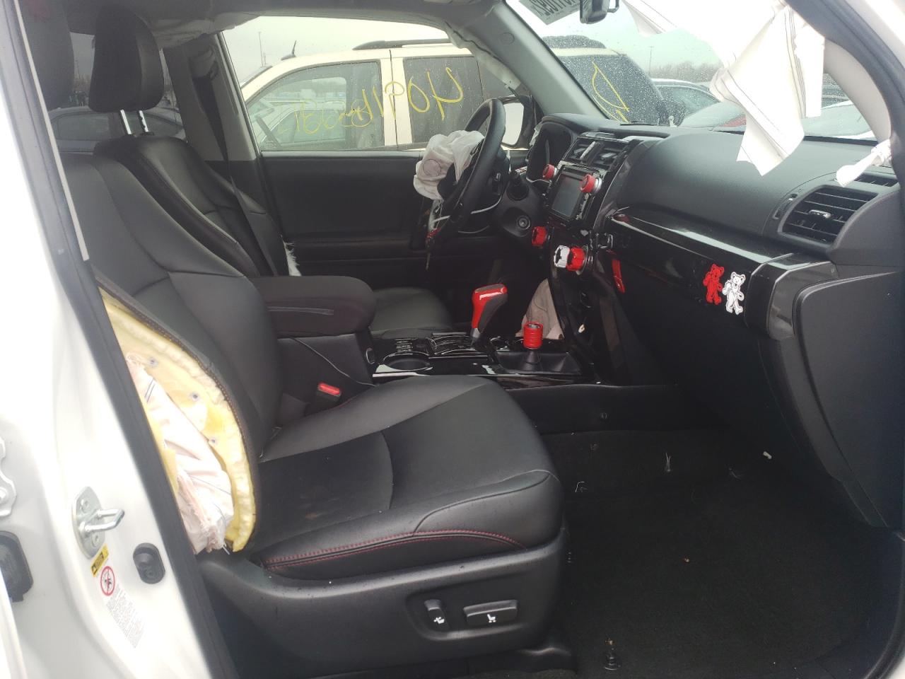 Photo 5 from auction – 2019 TOYOTA 4RUNNER SR with VIN JTEBU5JR2K5705939