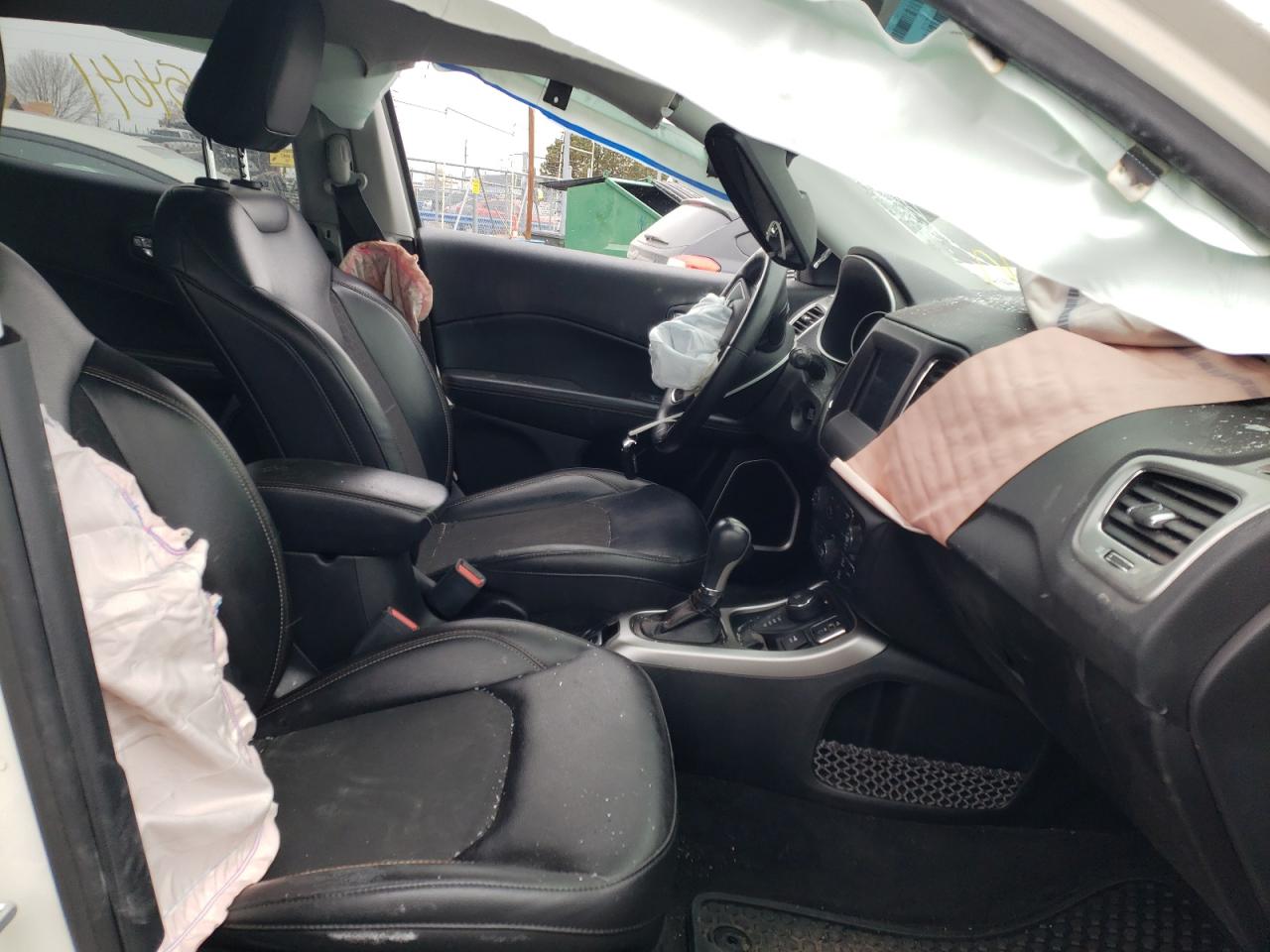 Photo 5 from auction – 2018 JEEP COMPASS LA with VIN 3C4NJDBB9JT270518