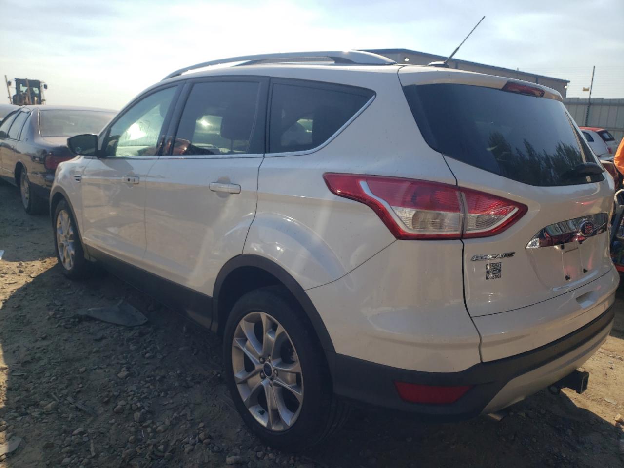 Photo 3 from auction – 2015 FORD ESCAPE TIT with VIN 1FMCU9J92FUC07067