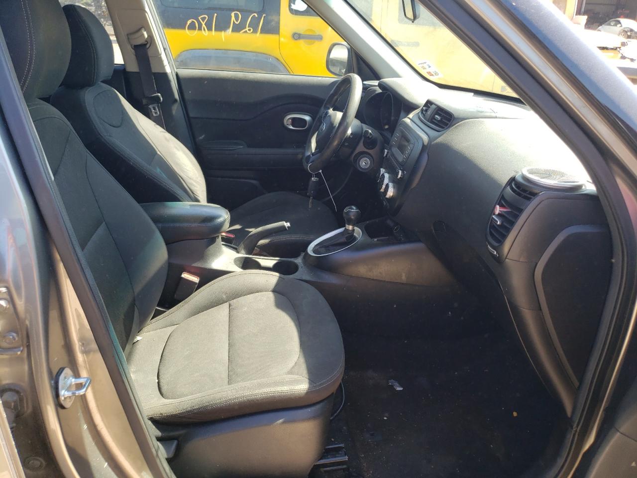 Photo 5 from auction – 2015 KIA SOUL with VIN KNDJN2A23F7236157