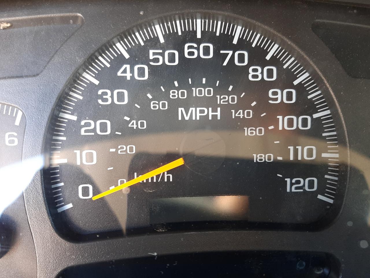 Photo 8 from auction – 2004 CHEVROLET AVALANCHE with VIN 3GNEC12T34G317211