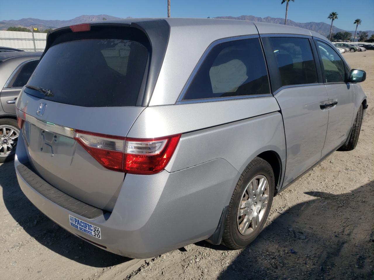 Photo 4 from auction – 2013 HONDA ODYSSEY LX with VIN 5FNRL5H29DB074672