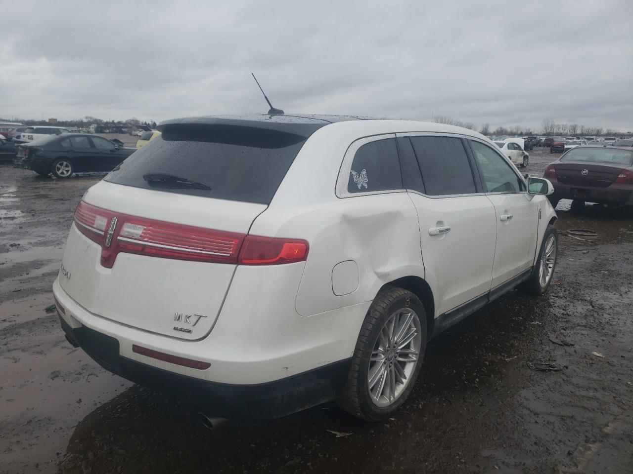 Photo 4 from auction – 2014 LINCOLN MKT with VIN 2LMHJ5AT2EBL58518