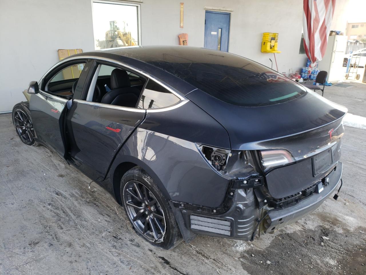 Photo 3 from auction – 2019 TESLA MODEL 3 with VIN 5YJ3E1EB7KF205379