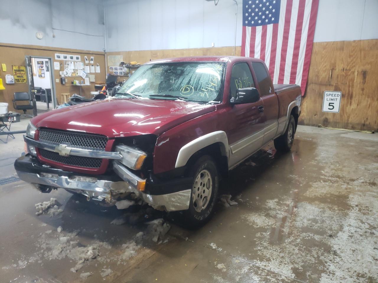 Фото 2 с аукциона – 2004 CHEVROLET SILVERADO с VIN 1GCEK19TX4Z348263
