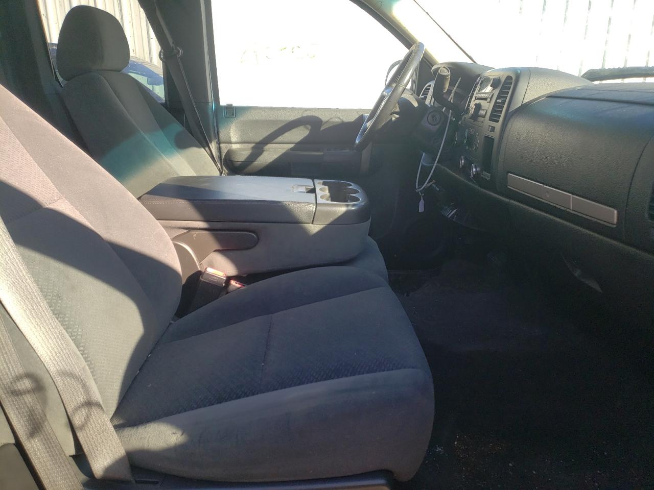 Photo 5 from auction – 2008 CHEVROLET SILVERADO with VIN 2GCEK19J681246553