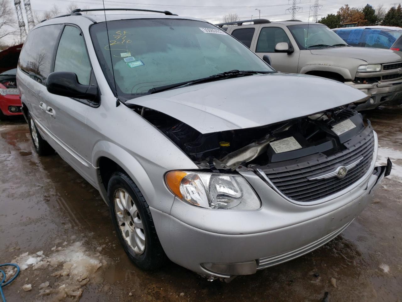 Photo 1 from auction – 2001 CHRYSLER TOWN & COU with VIN 2C8GP54G11R149747