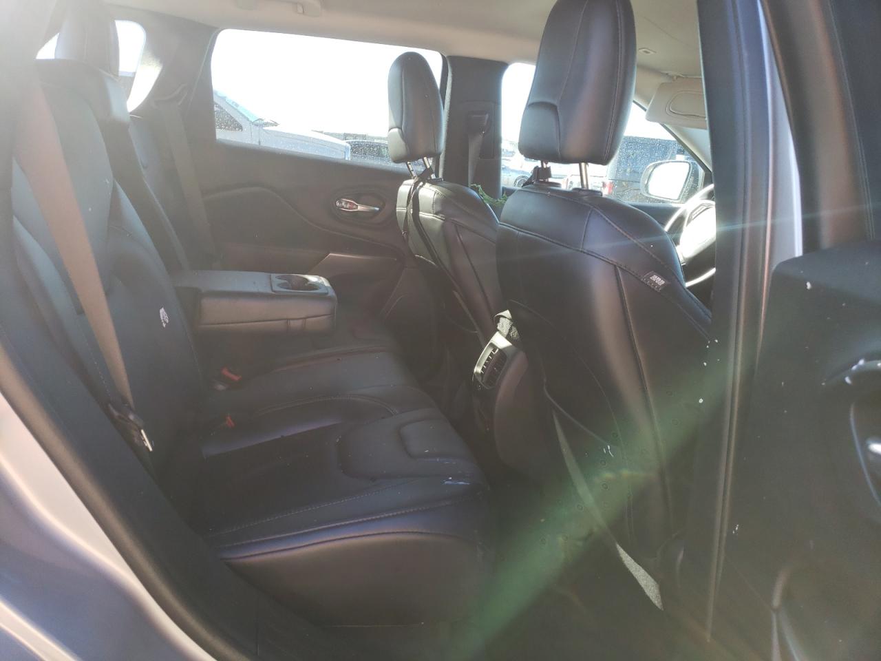 Photo 6 from auction – 2019 JEEP CHEROKEE L with VIN 1C4PJLDB9KD380931