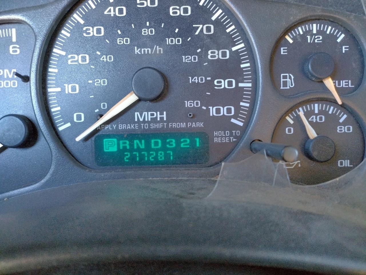 Photo 8 from auction – 2002 CHEVROLET SILVERADO with VIN 2GCEC19V521301405