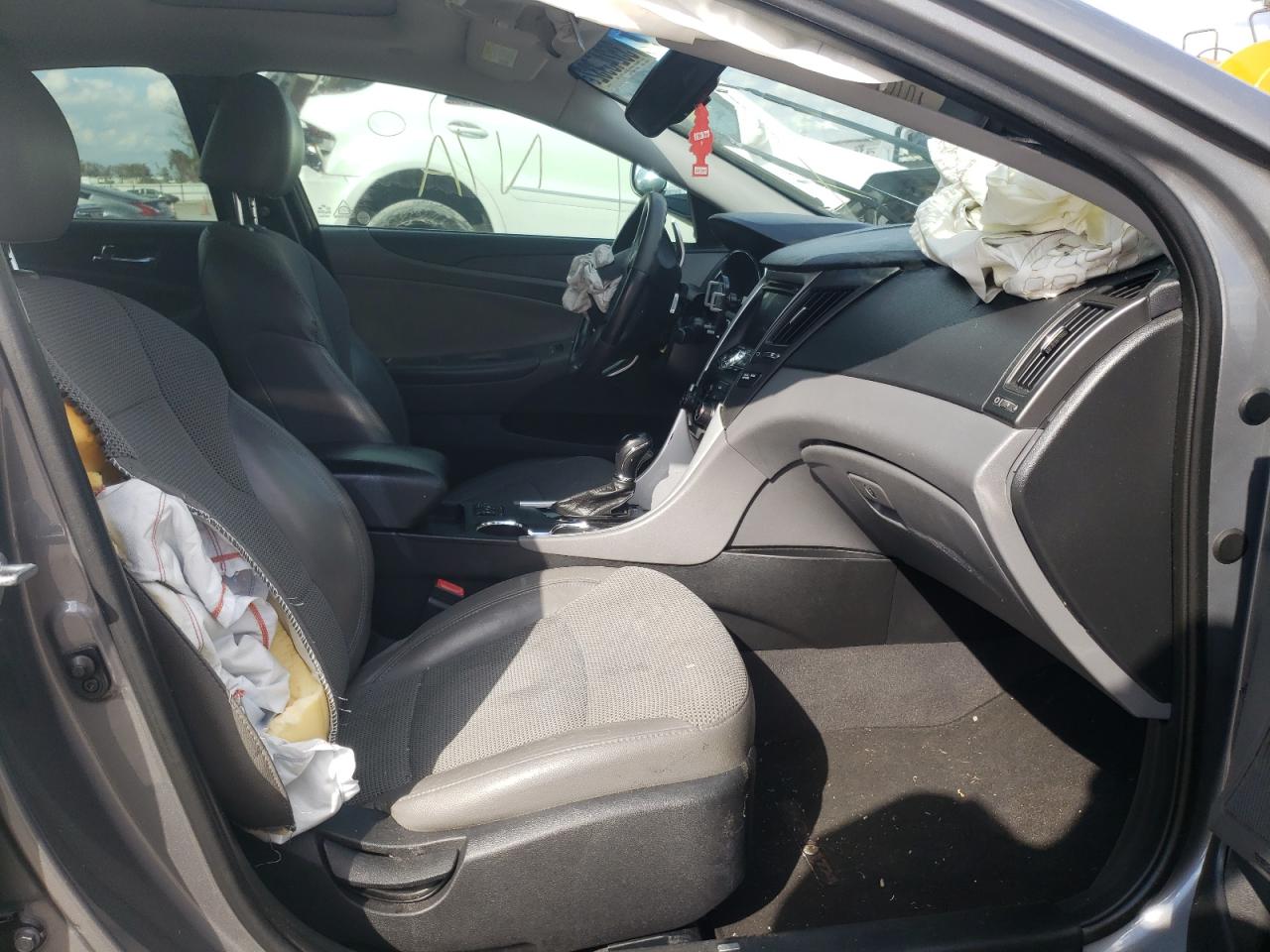Photo 5 from auction – 2013 HYUNDAI SONATA SE with VIN 5NPEC4AC1DH789975