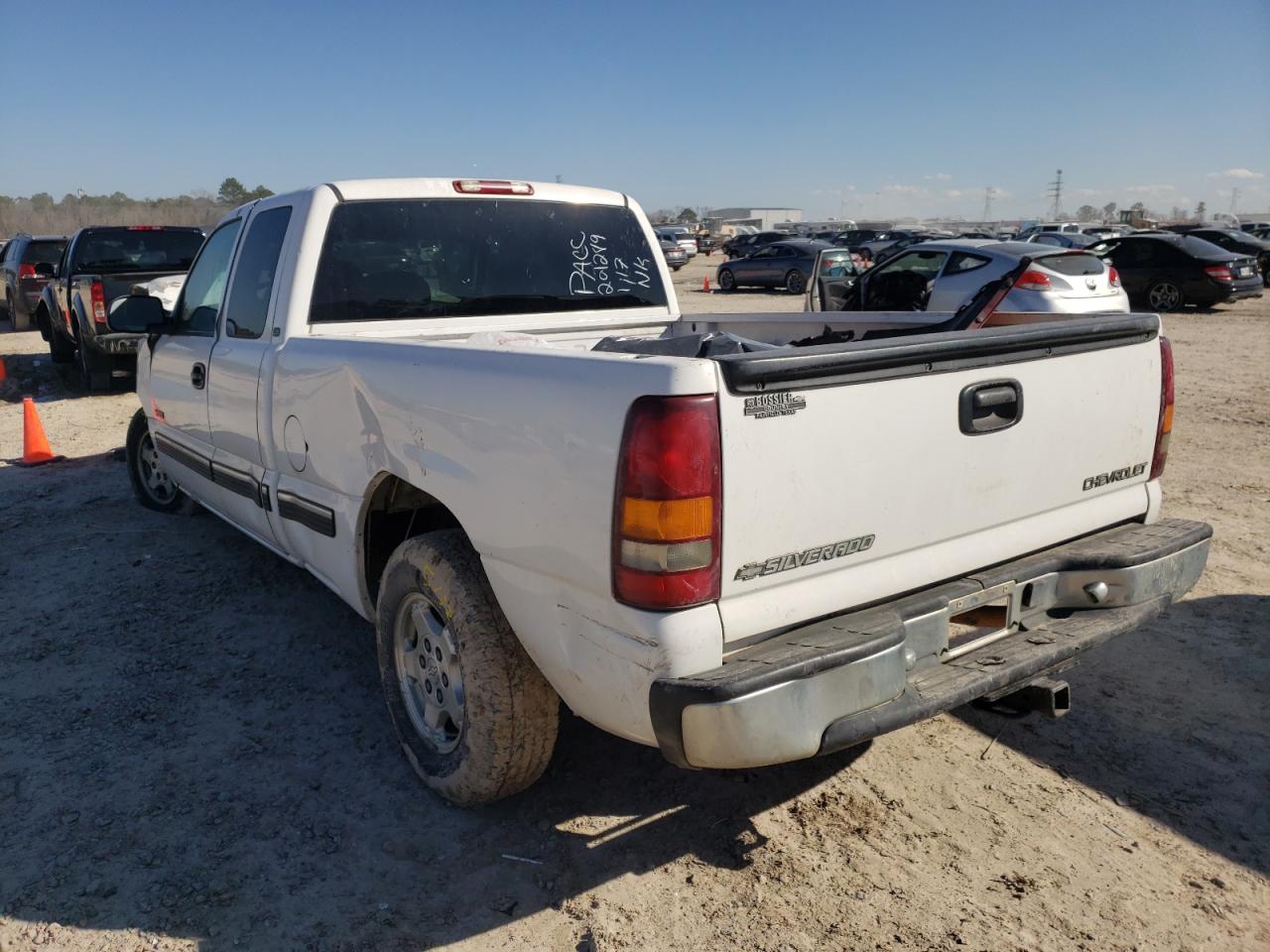 Photo 3 from auction – 2001 CHEVROLET SILVERADO with VIN 2GCEC19T911100183