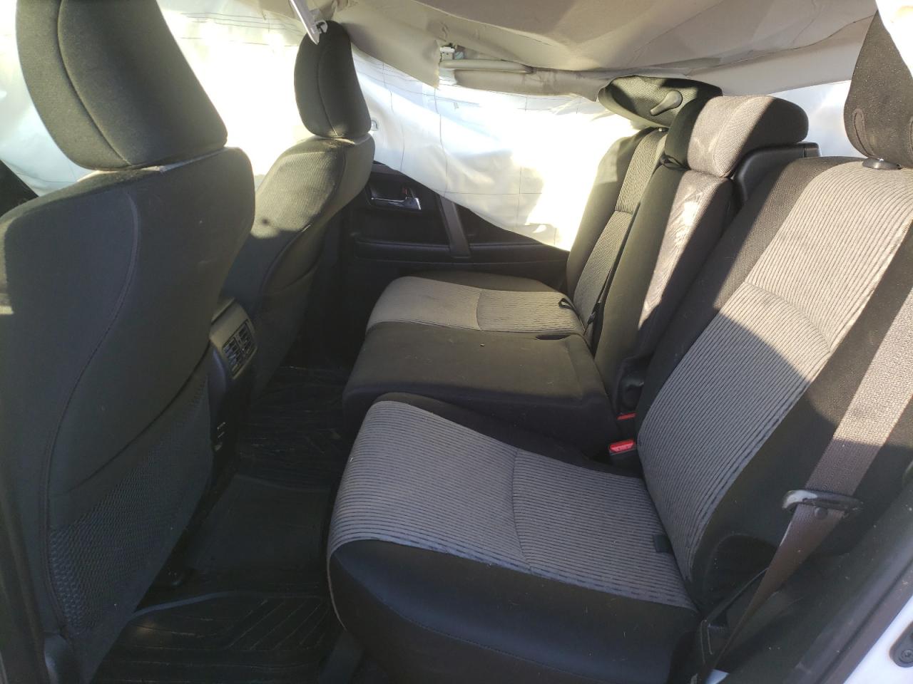 Photo 6 from auction – 2019 TOYOTA 4 RUNNER with VIN JTEBU5JR3K5666035