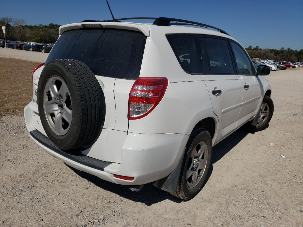 Photo 4 from auction – 2010 TOYOTA RAV4 with VIN JTMZK4DV2AD003989