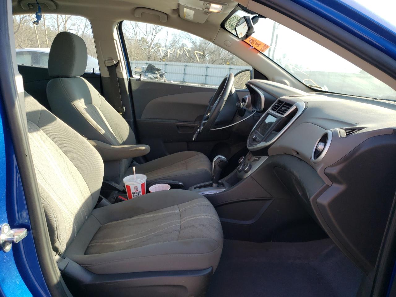 Photo 5 from auction – 2019 CHEVROLET SONIC LT with VIN 1G1JD5SB3K4135756