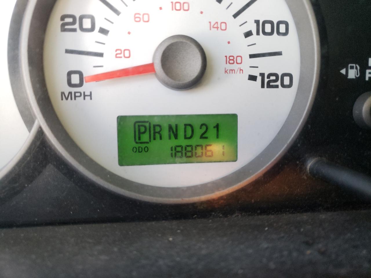 Photo 8 from auction – 2005 FORD ESCAPE with VIN 1FMYU94105KA39631