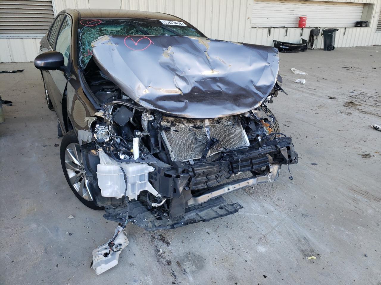 Photo 9 from auction – 2015 TOYOTA CAMRY LE with VIN 4T4BF1FK8FR497727