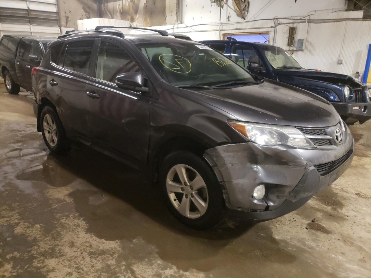 TOYOTA RAV4 XLE 2013 with VIN JTMRFREV8D5023825 - Photo from auction