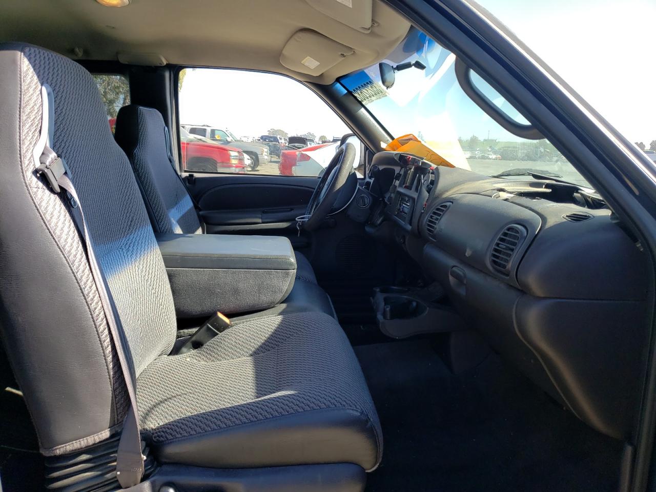 Photo 5 from auction – 2001 DODGE RAM 1500 with VIN 1B7HC13Y81J616722