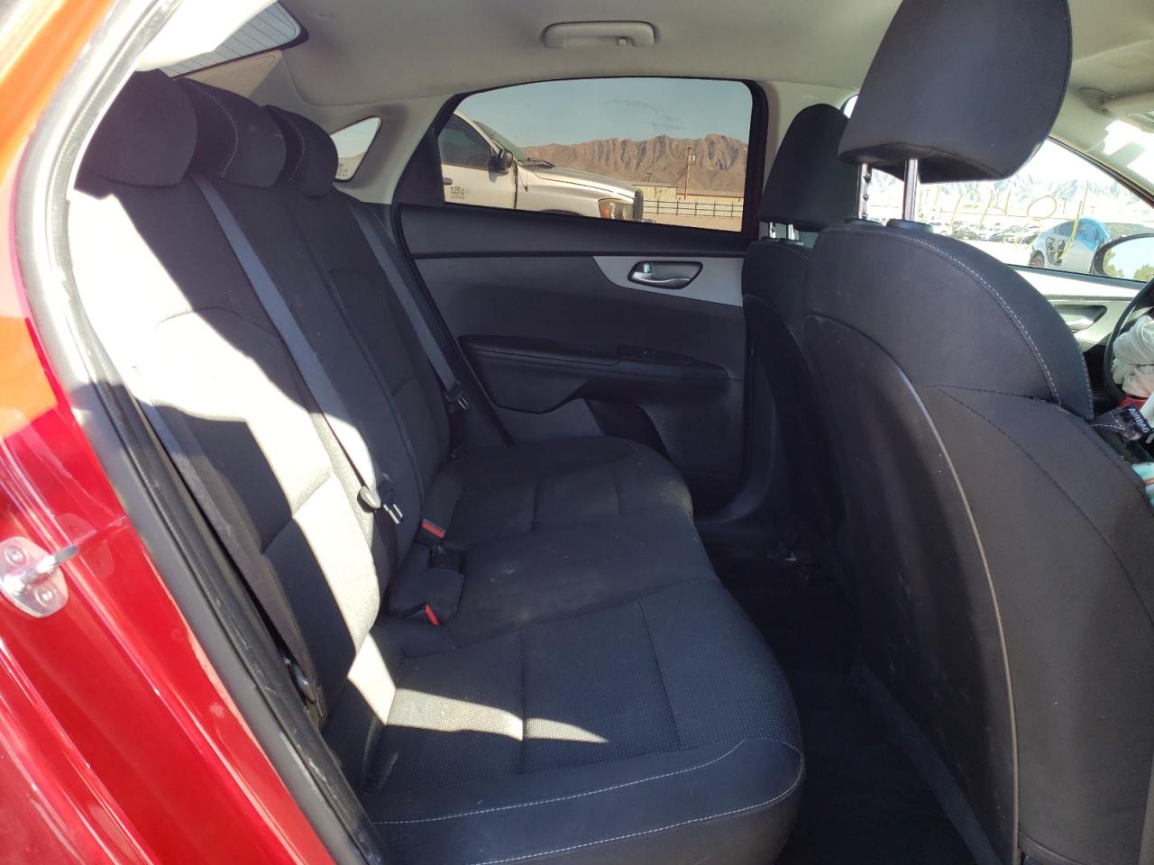 Photo 6 from auction – 2021 KIA FORTE FE with VIN 3KPF24AD9ME299837