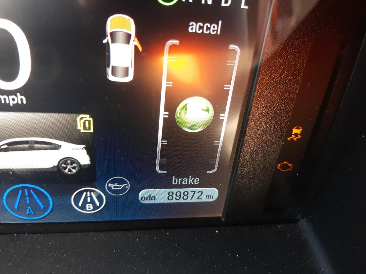 Photo 8 from auction – 2015 CHEVROLET VOLT with VIN 1G1RB6E4XFU106109