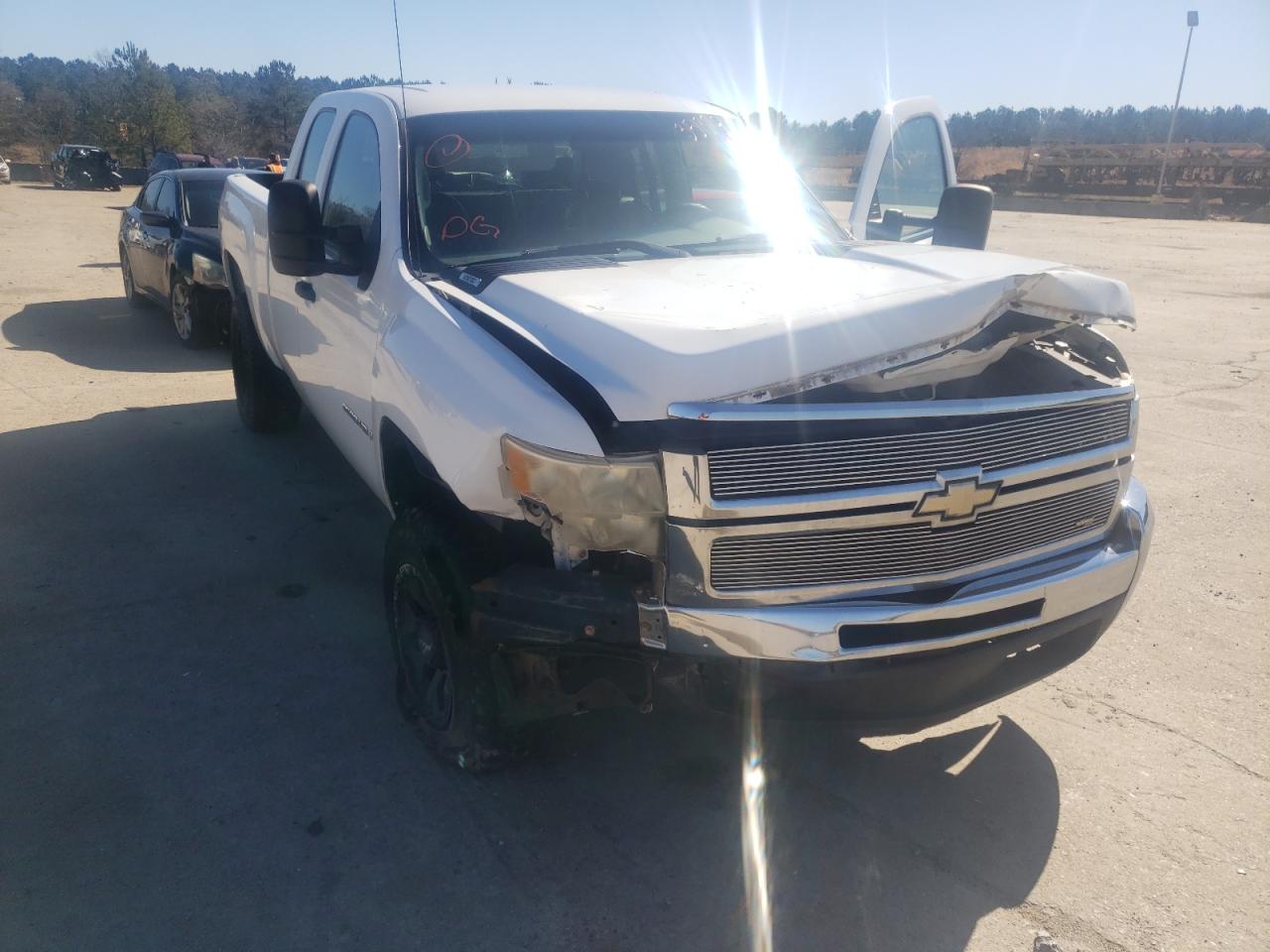 CHEVROLET SILVERADO 2007 with VIN 1GCHC29KX7E589582 - Photo from auction