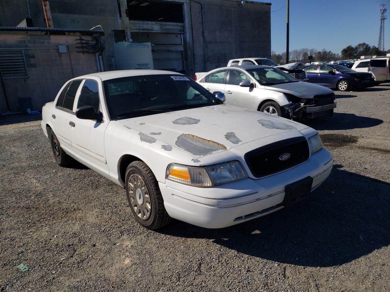 FORD CROWN VICT 2005 with VIN 2FAFP71W25X139160 - Photo from auction