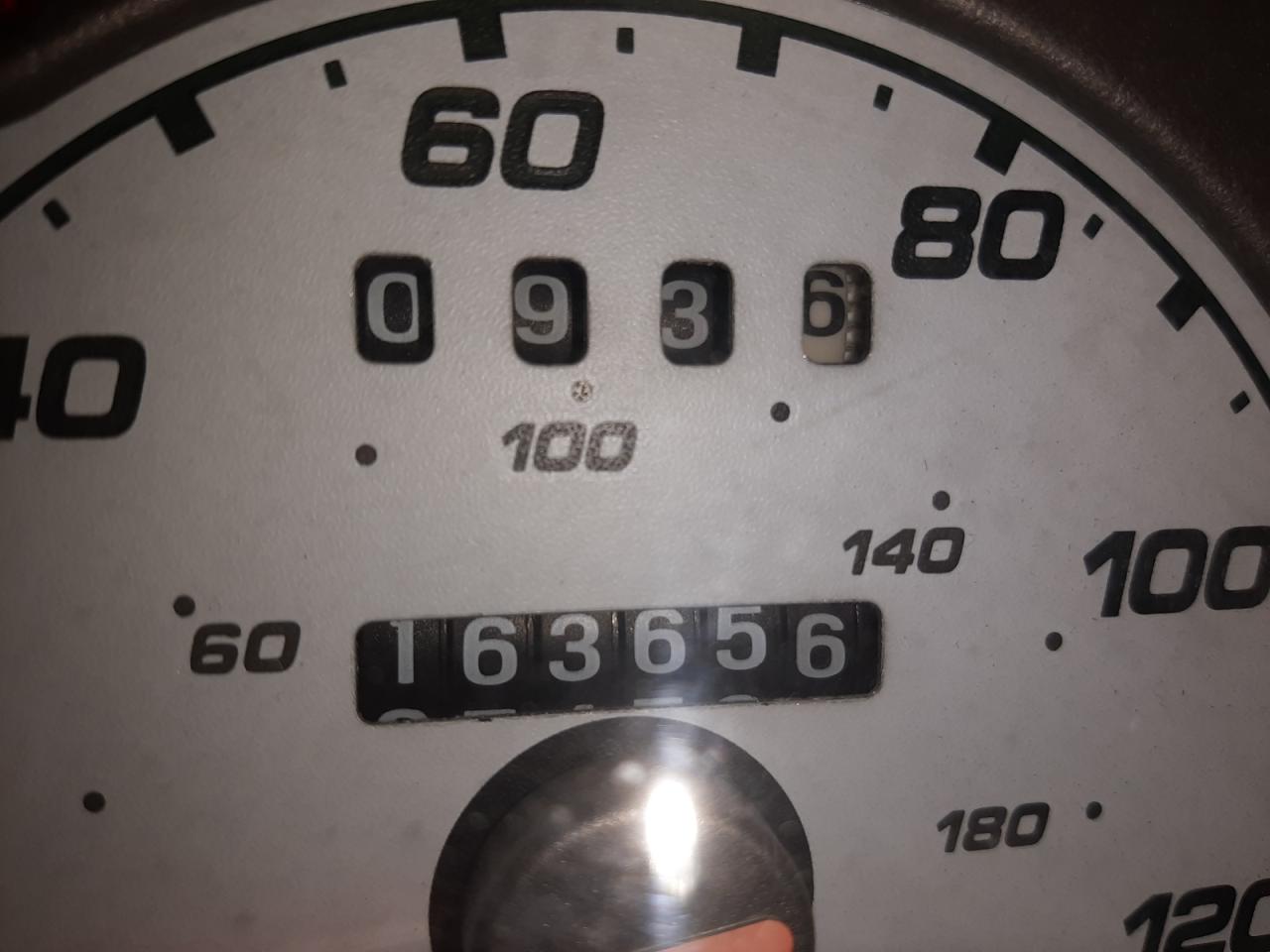 Photo 8 from auction – 2001 FORD EXPLORER S with VIN 1FMYU60E61UA38960