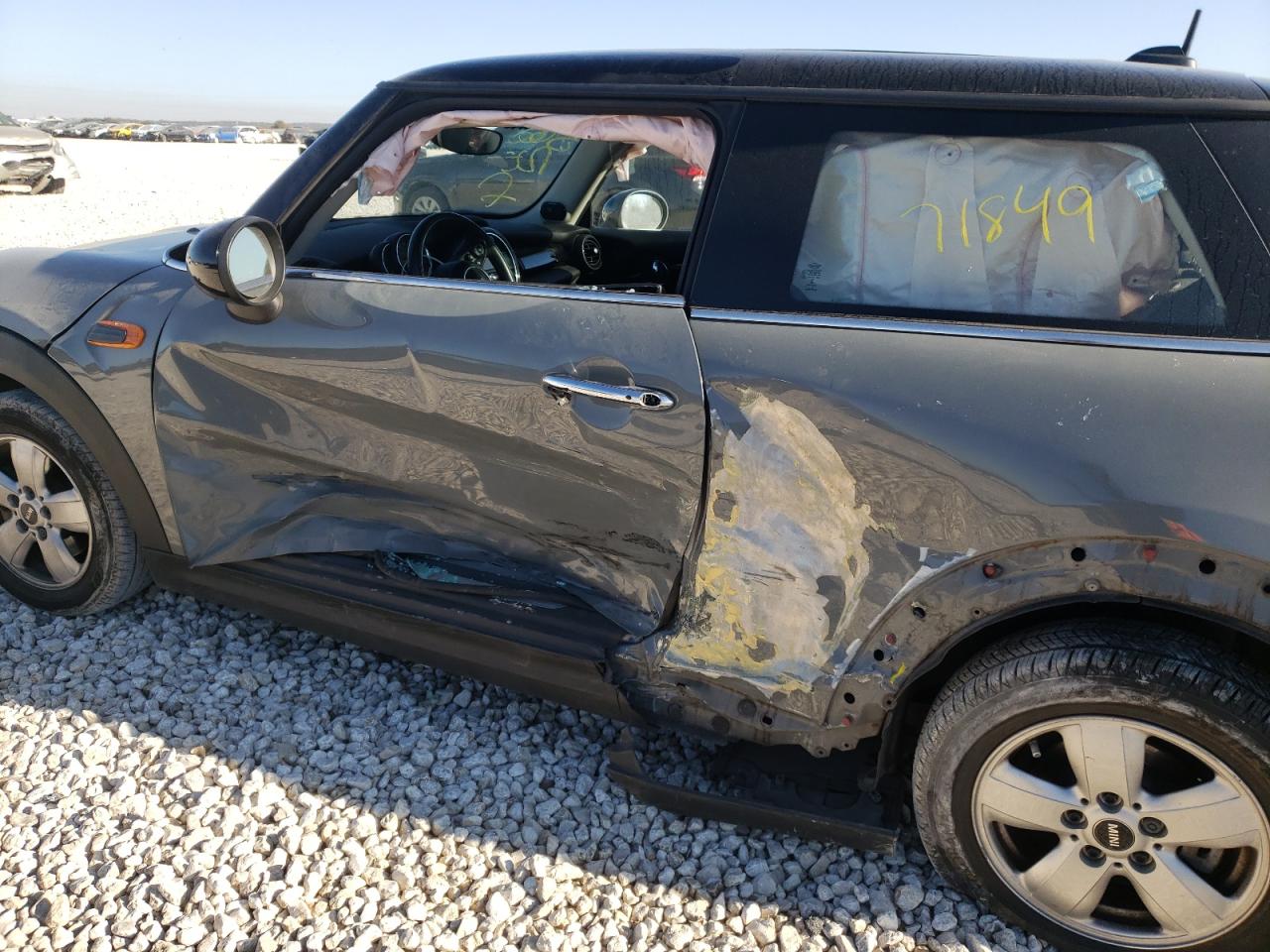 Photo 9 from auction – 2016 MINI COOPER with VIN WMWXP5C5XG2D15577