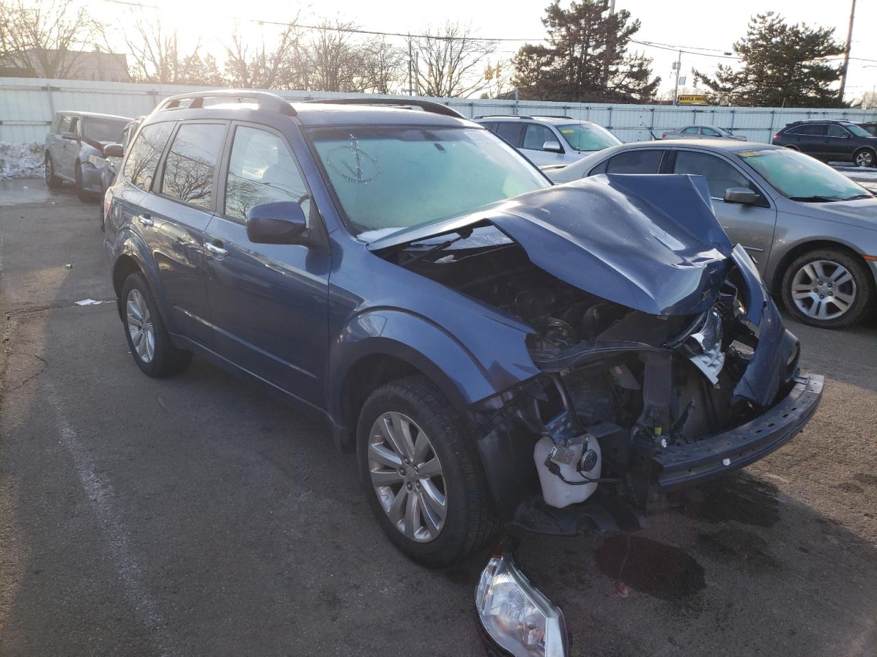 SUBARU FORESTER L 2011 with VIN JF2SHBEC6BH748371 - Photo from auction