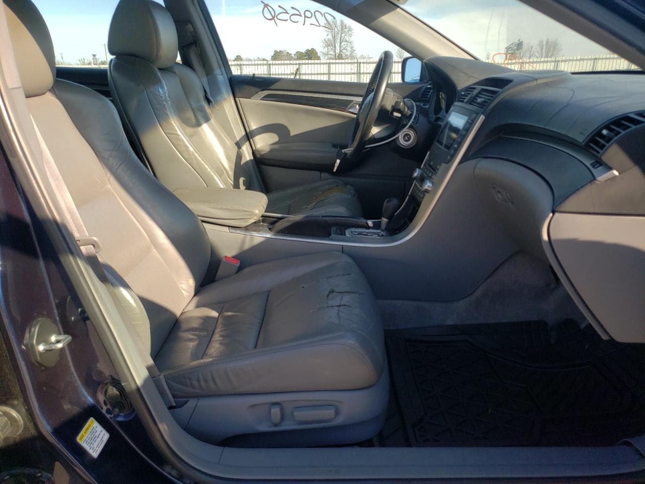 Photo 5 from auction – 2005 ACURA TL with VIN 19UUA66235A069925
