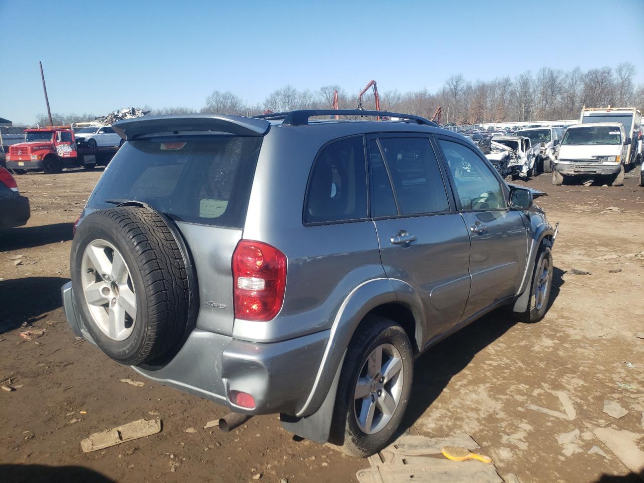 Photo 4 from auction – 2004 TOYOTA RAV4 with VIN JTEHD20V840026720