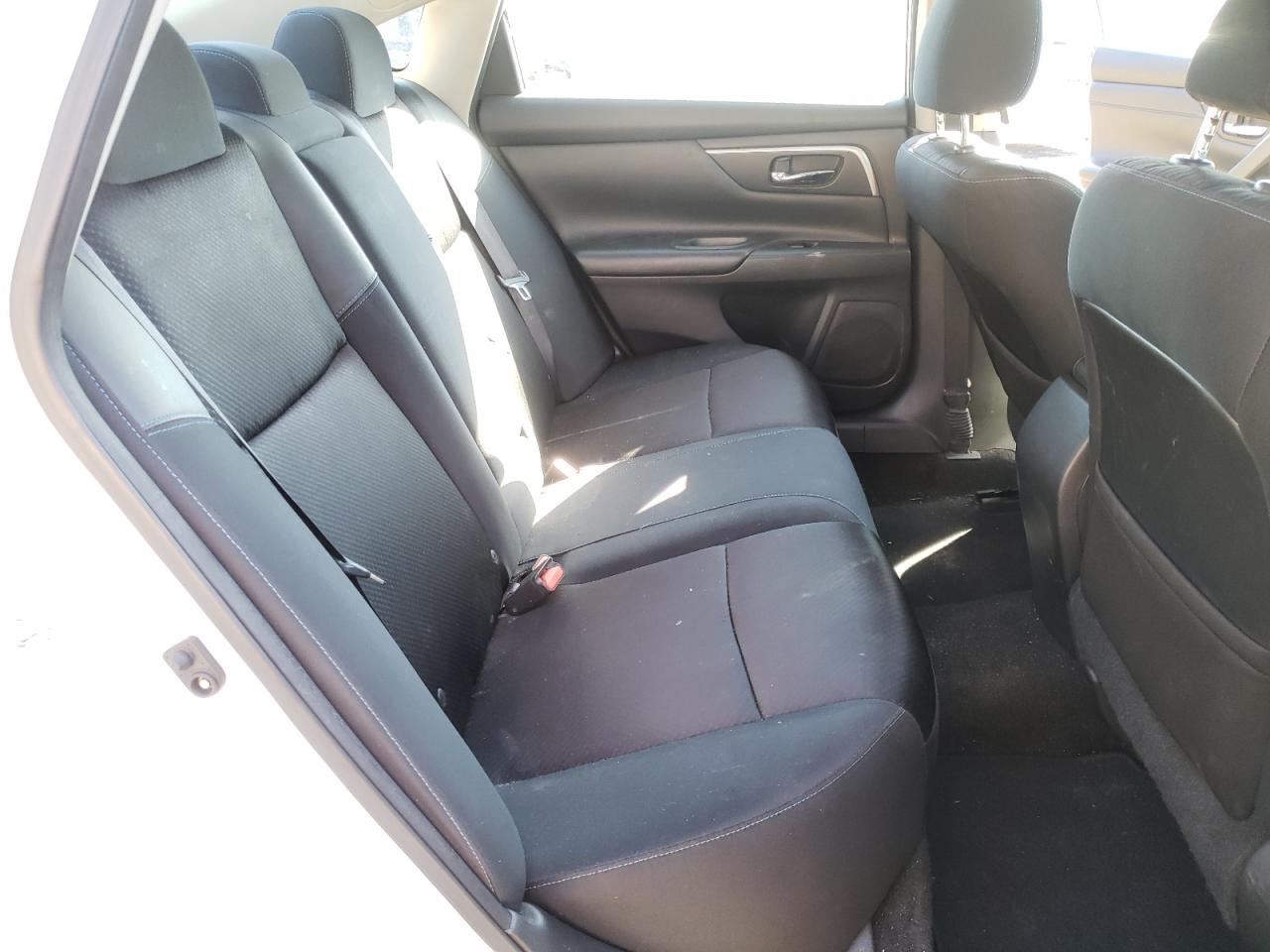 Photo 6 from auction – 2017 NISSAN ALTIMA 2.5 with VIN 1N4AL3AP2HC220135