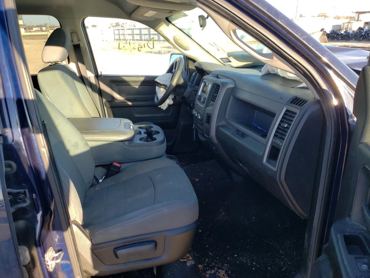 Photo 5 from auction – 2014 RAM 1500 ST with VIN 1C6RR6KT0ES148725