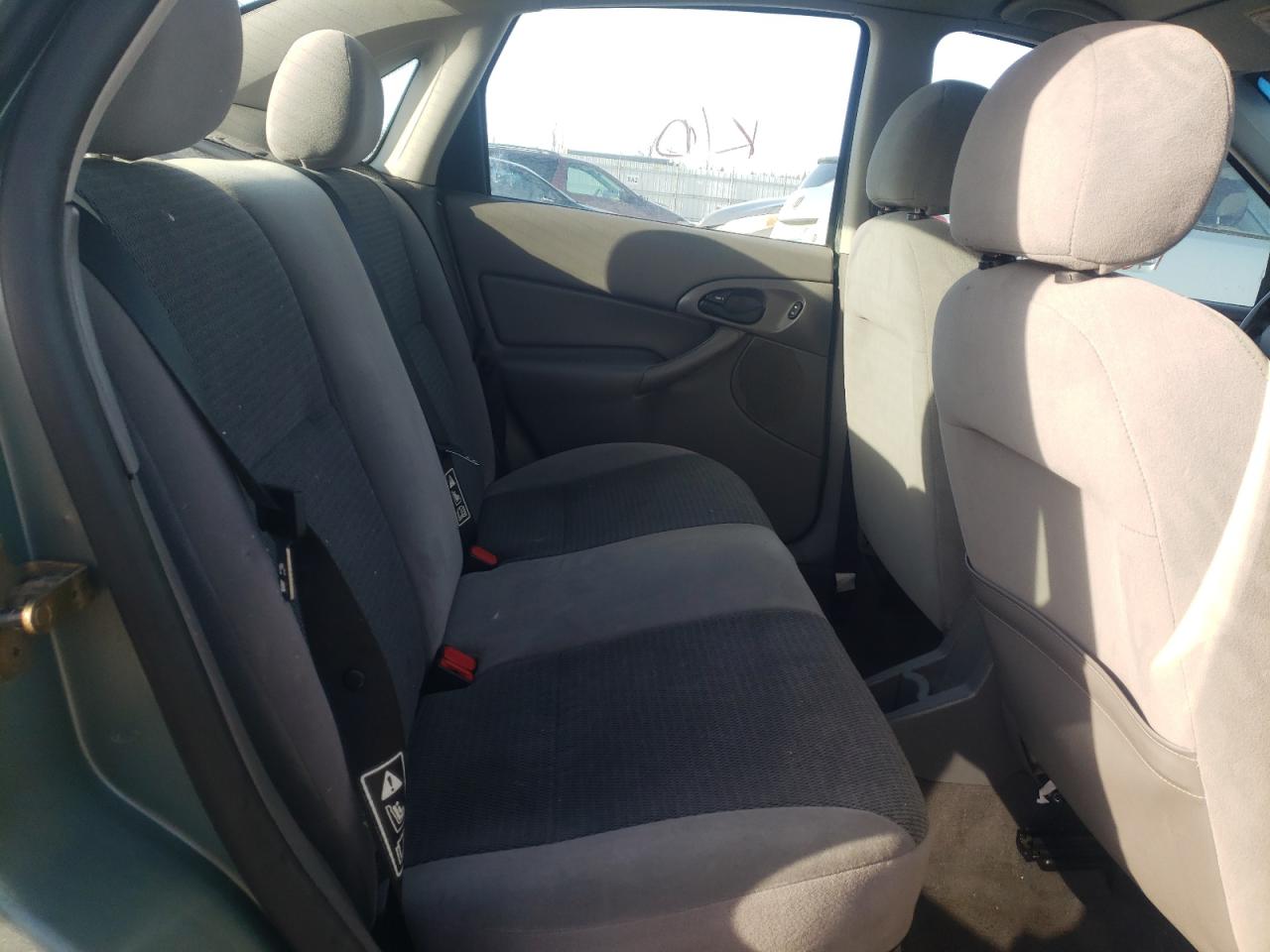 Photo 6 from auction – 2003 FORD FOCUS SE C with VIN 1FAFP34393W239288