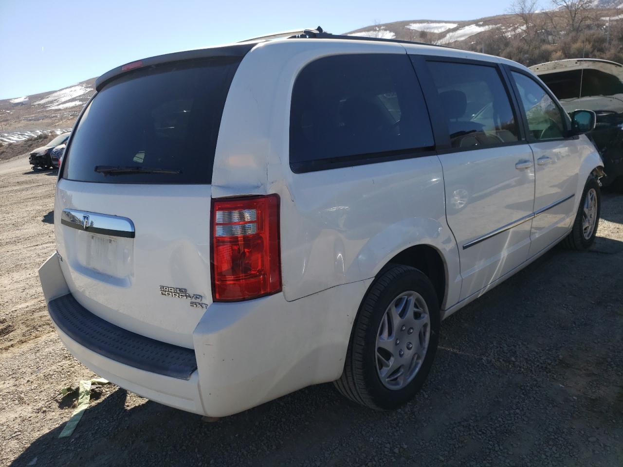Photo 4 from auction – 2010 DODGE GRAND CARA with VIN 2D4RN5D19AR229764