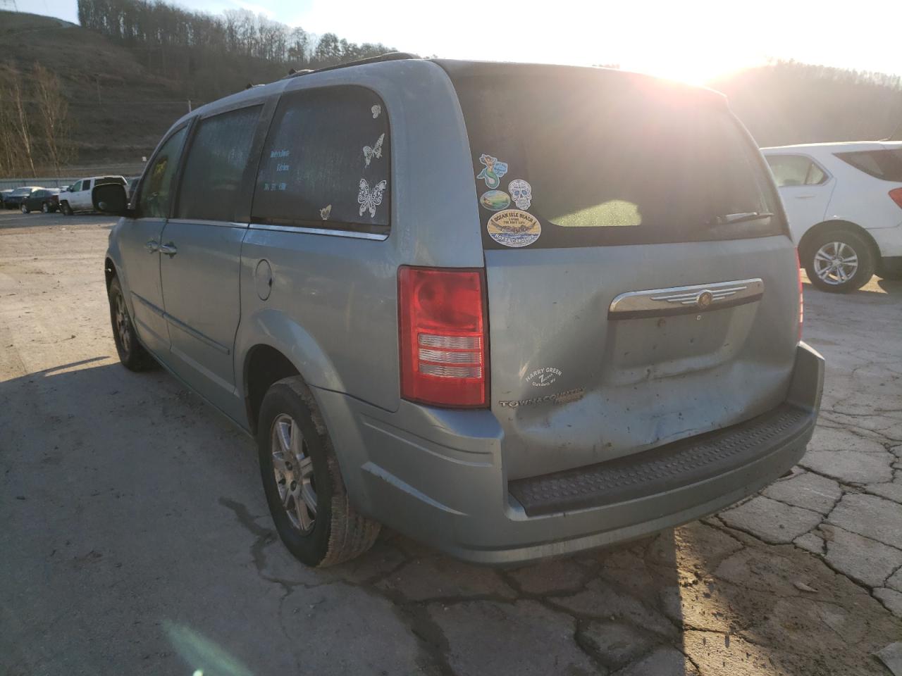 Photo 3 from auction – 2008 CHRYSLER TOWN & COU with VIN 2A8HR54P68R635456