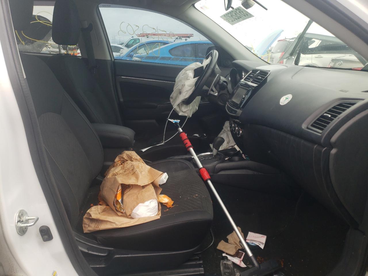 Photo 5 from auction – 2015 MITSUBISHI OUTLANDER with VIN 4A4AP4AU7FE053193
