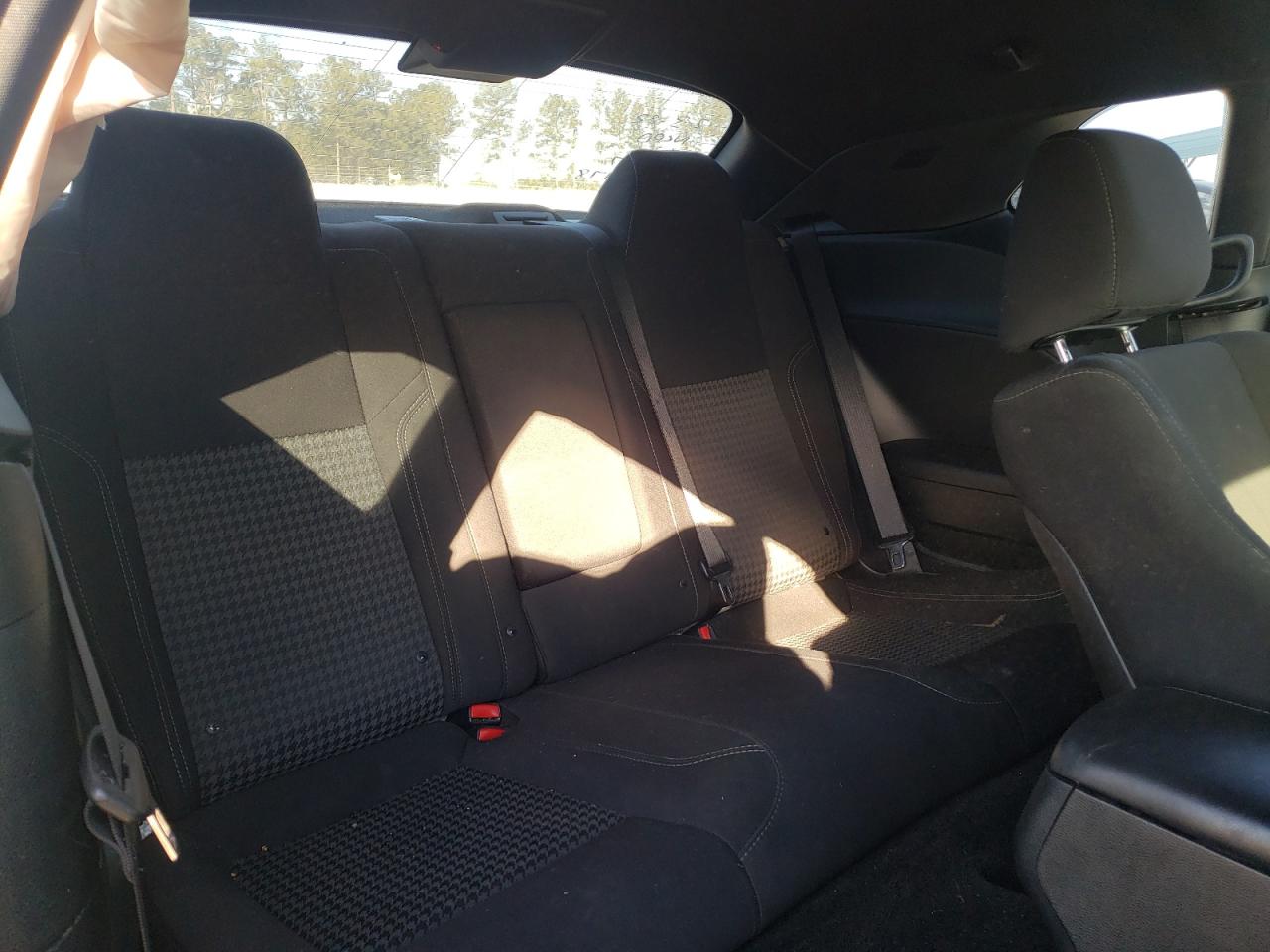 Photo 6 from auction – 2018 DODGE CHALLENGER with VIN 2C3CDZAG7JH209478