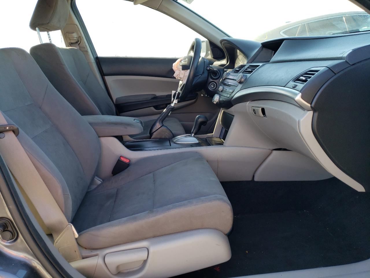 Photo 5 from auction – 2012 HONDA ACCORD LX with VIN 1HGCP2F34CA176233