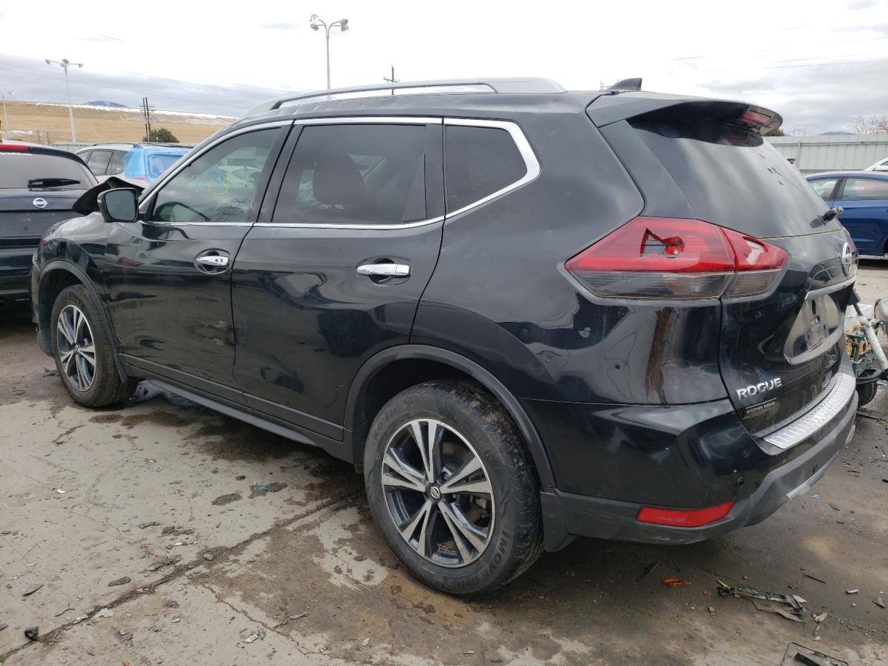 Photo 3 from auction – 2019 NISSAN ROGUE S with VIN 5N1AT2MVXKC762648