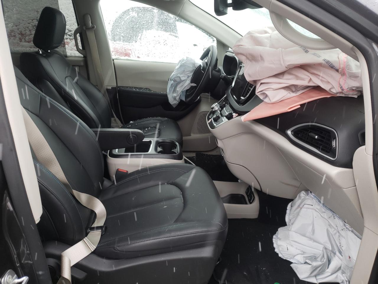 Photo 5 from auction – 2021 CHRYSLER PACIFICA T with VIN 2C4RC1BG7MR588859