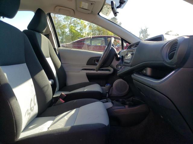 Photo 5 from auction – 2014 TOYOTA PRIUS C with VIN JTDKDTB3XE1567520